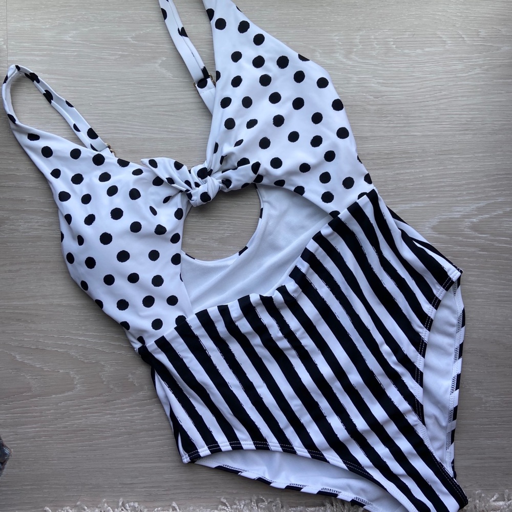 One piece bathing suit